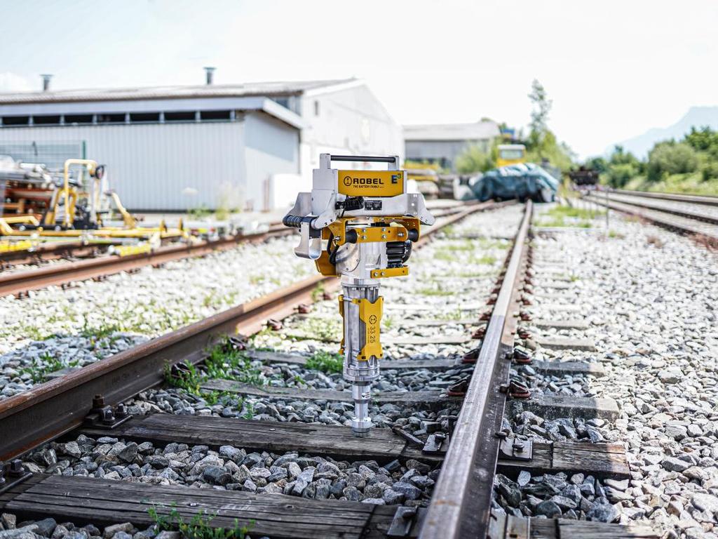 Battery Powered Spike Driver